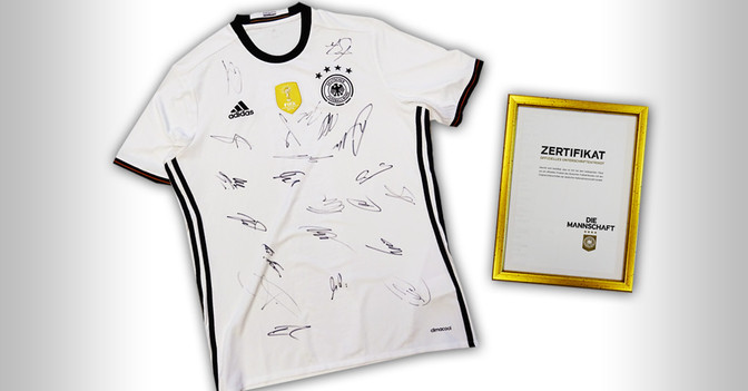 DFB Trikot mit Zertifikat   DFB Trikot mit Zertifikat