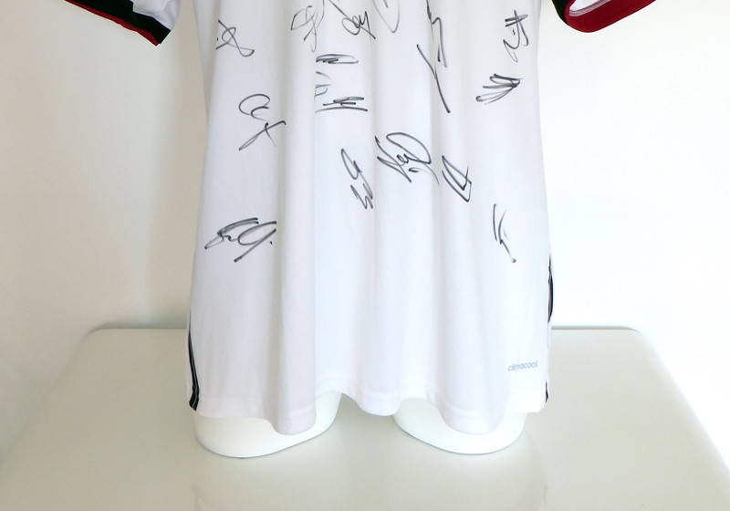  DFB Trikot teamsigniert 