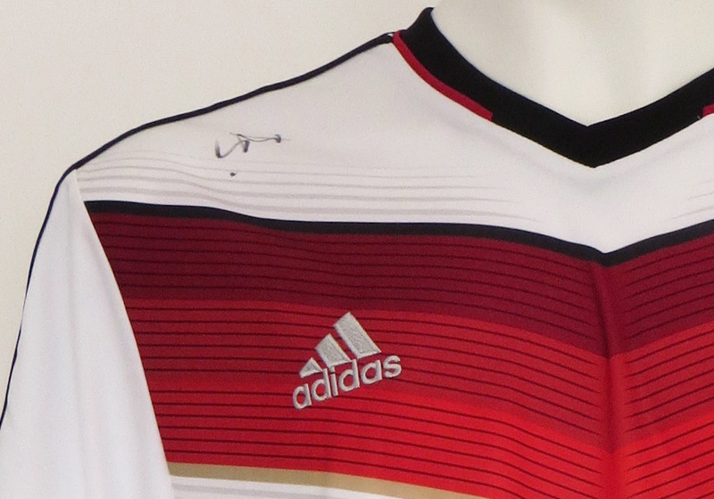  DFB Trikot teamsigniert 