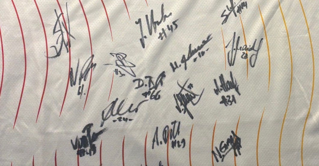  DHB aktuell signiert 