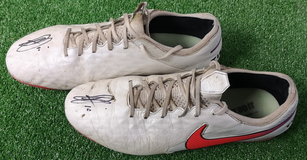  Didavi Schuhe signiert 