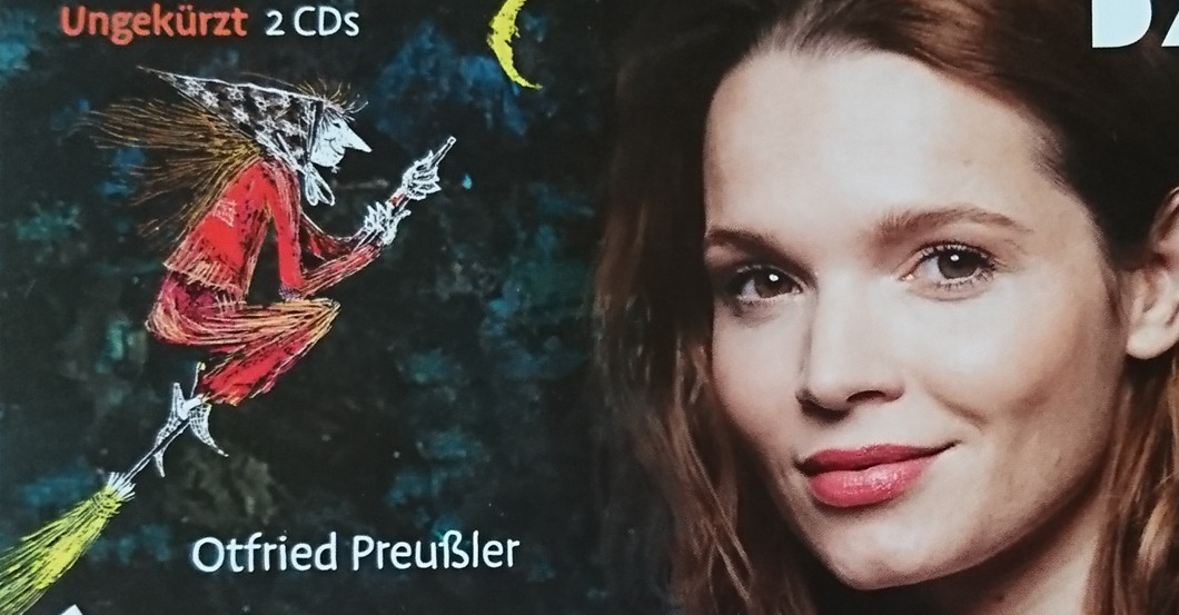  Die kleine Hexe signiert 