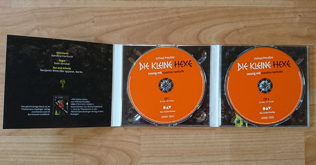  Die kleine Hexe signiert 