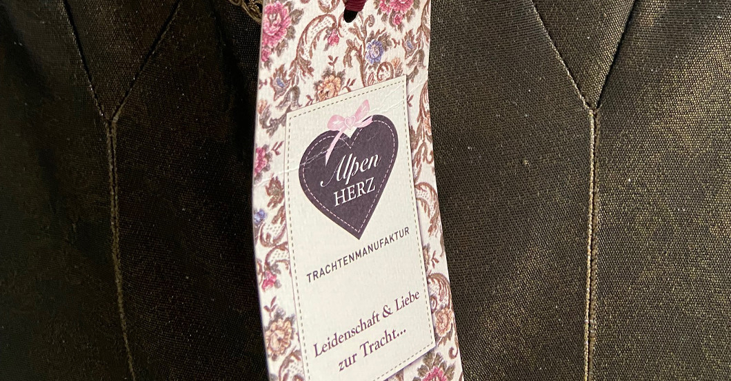 Dirndl AlpenHerz    Dirndl AlpenHerz
