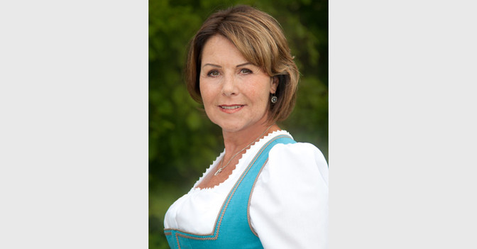 Dirndl Leinen   Dirndl Leinen