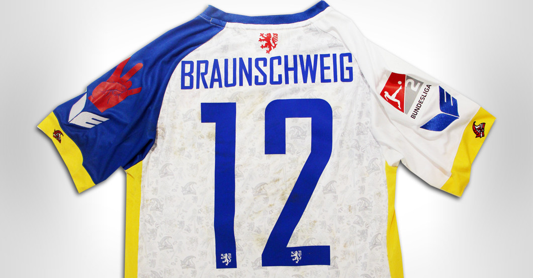 Domi Kumbela Sondertrikot   Domi Kumbela Sondertrikot