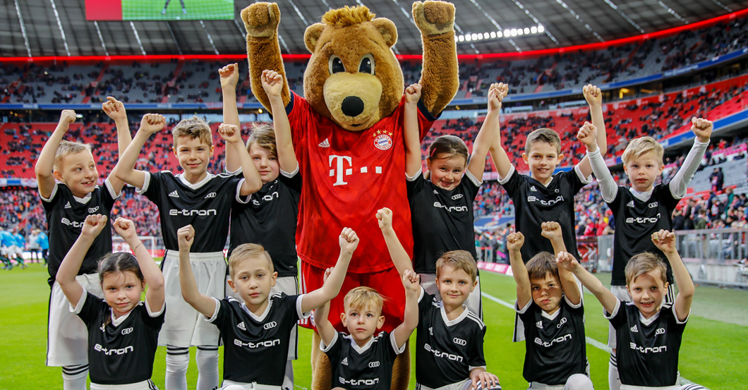  Einlaufkind Audi Cup 