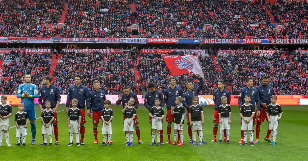 Einlaufkind FCB II   Einlaufkind FCB II