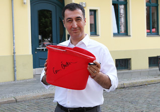  Eiseimer Cem Özdemir 