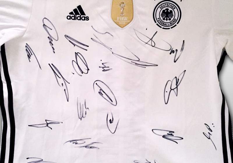  EM Heimtrikot signiert 