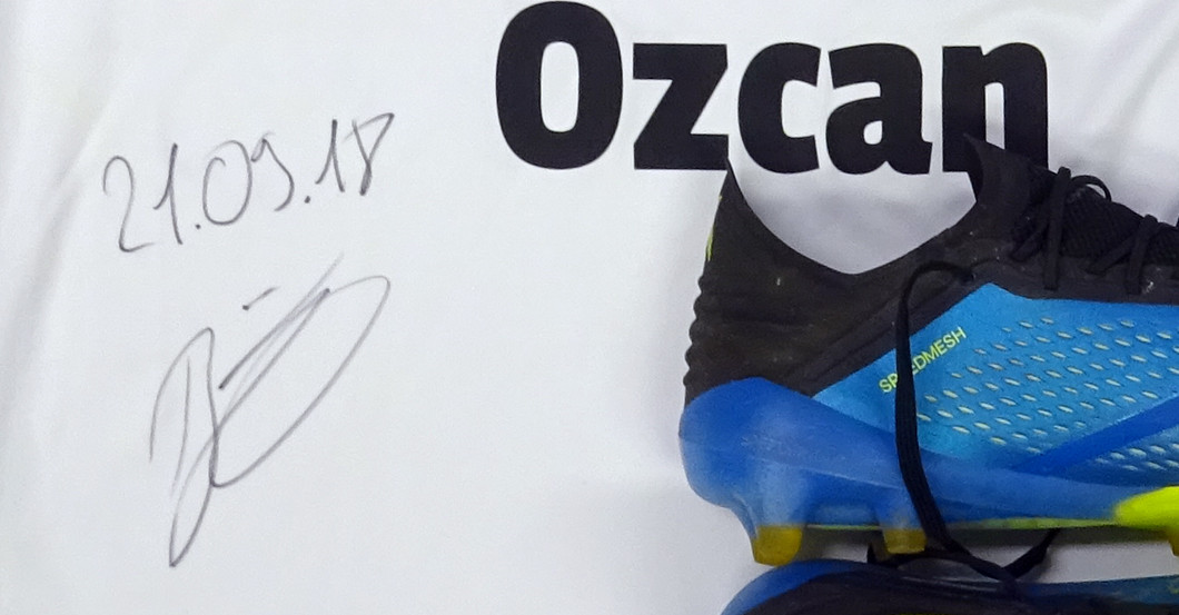 EM Sondertrikot Özcan 