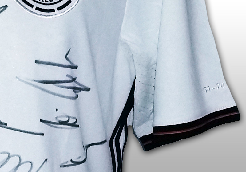  EM Trikot teamsigniert 