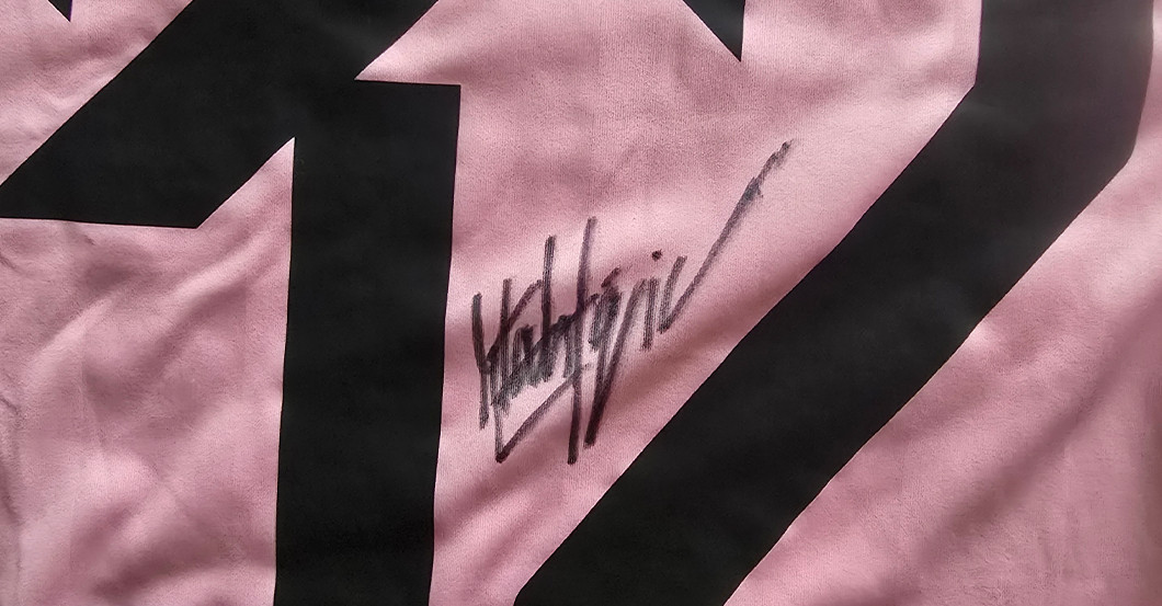  Ena Mahmutovic Trikot 