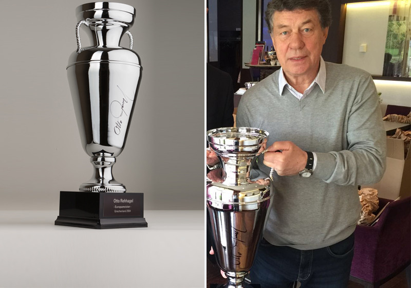 Euro Pokal signiert   Euro Pokal signiert