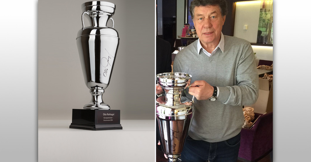 Euro Pokal signiert   Euro Pokal signiert