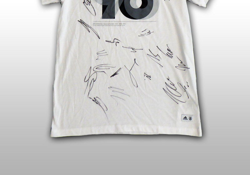  Euro Shirt teamsigniert 