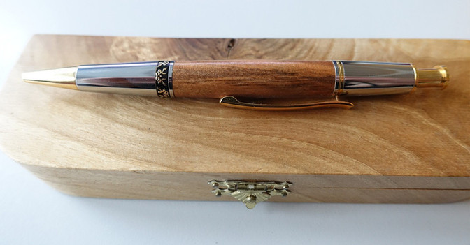 Exklusiver Kugelschreiber   Exklusiver Kugelschreiber