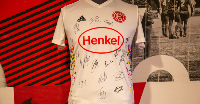 F95 Aufwärmtrikot 1   F95 Aufwärmtrikot 1