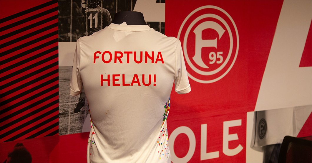 F95 Aufwärmtrikot 4   F95 Aufwärmtrikot 4
