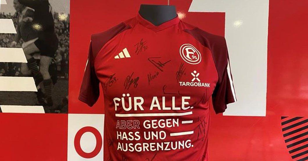  F95 NieWieder Shirt 13 