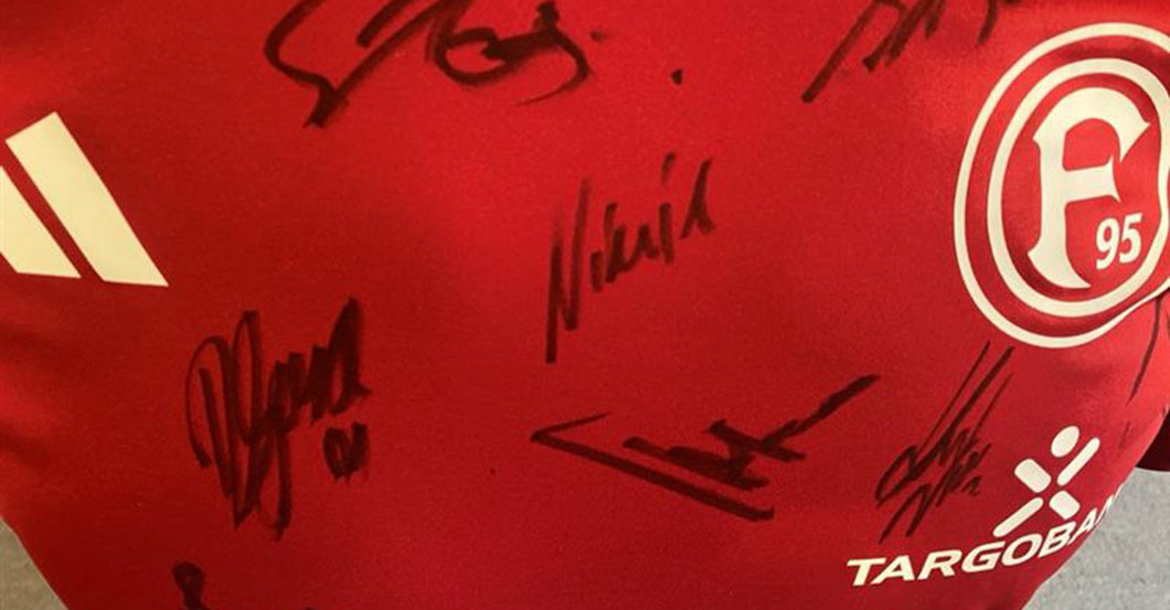  F95 NieWieder Shirt 19 