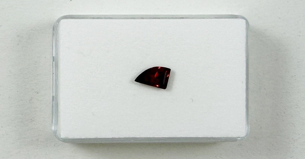  Fancy Cut Granat  