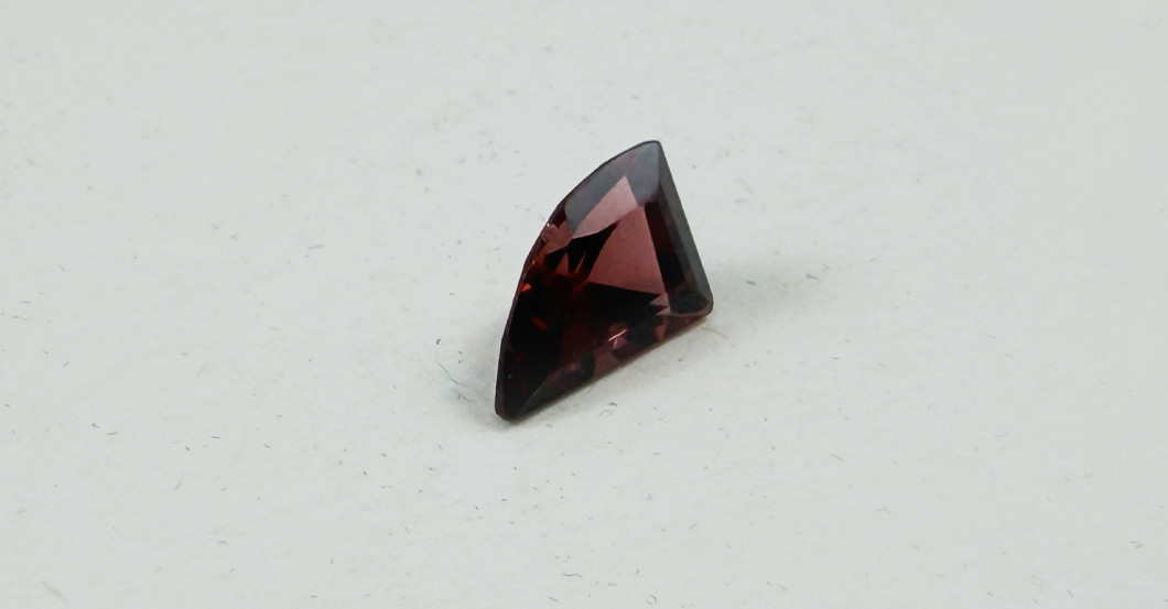  Fancy Cut Granat  