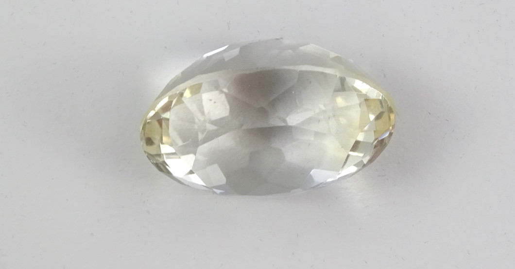 Fast weißer Citrin   Fast weißer Citrin