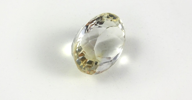 Fast weißer Citrin   Fast weißer Citrin