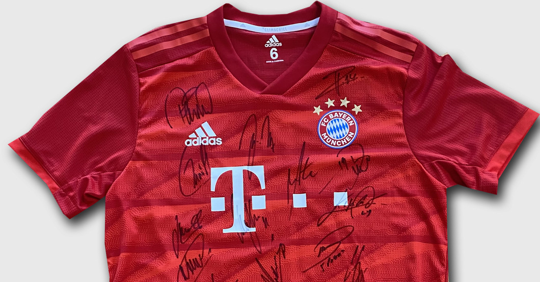 FC Bayern Spielertrikot   FC Bayern Spielertrikot