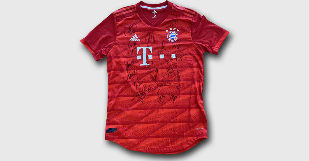 FC Bayern Spielertrikot   FC Bayern Spielertrikot