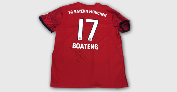 FC Bayern Trikot Boateng   FC Bayern Trikot Boateng