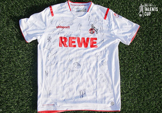  FC Trikot teamsigniert 