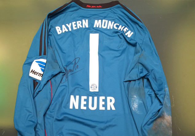 FCB-Torwart-Trikot Neuer   FCB-Torwart-Trikot Neuer
