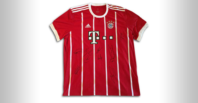FCB Trikot aktuell   FCB Trikot aktuell