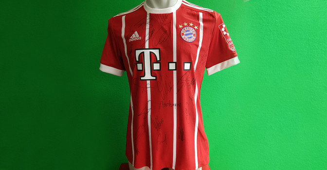 FCB Trikot aktuell   FCB Trikot aktuell