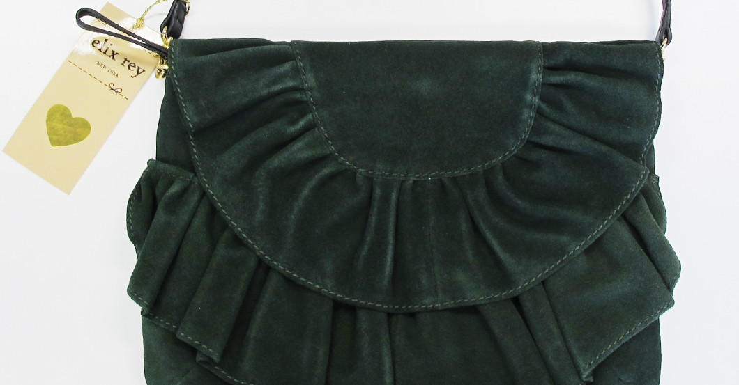 Suede Ruffle Clutch und Henkeltasche von Felix Rey Suede Ruffle Clutch und Henkeltasche von Felix Rey