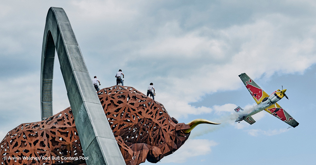 Flug mit Flying Bulls    Flug mit Flying Bulls