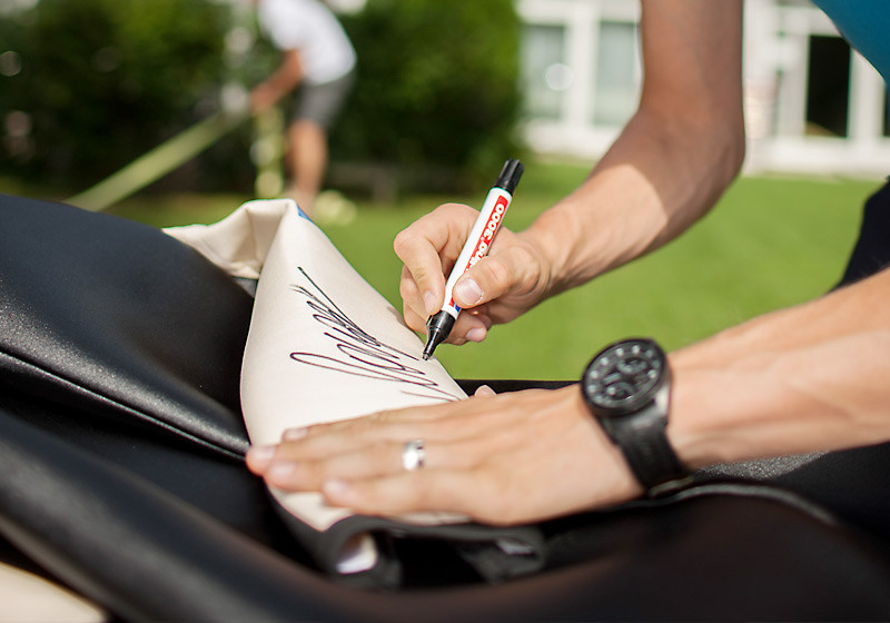 Handsignierter Fluganzug von Skispringer Thomas Morgenstern