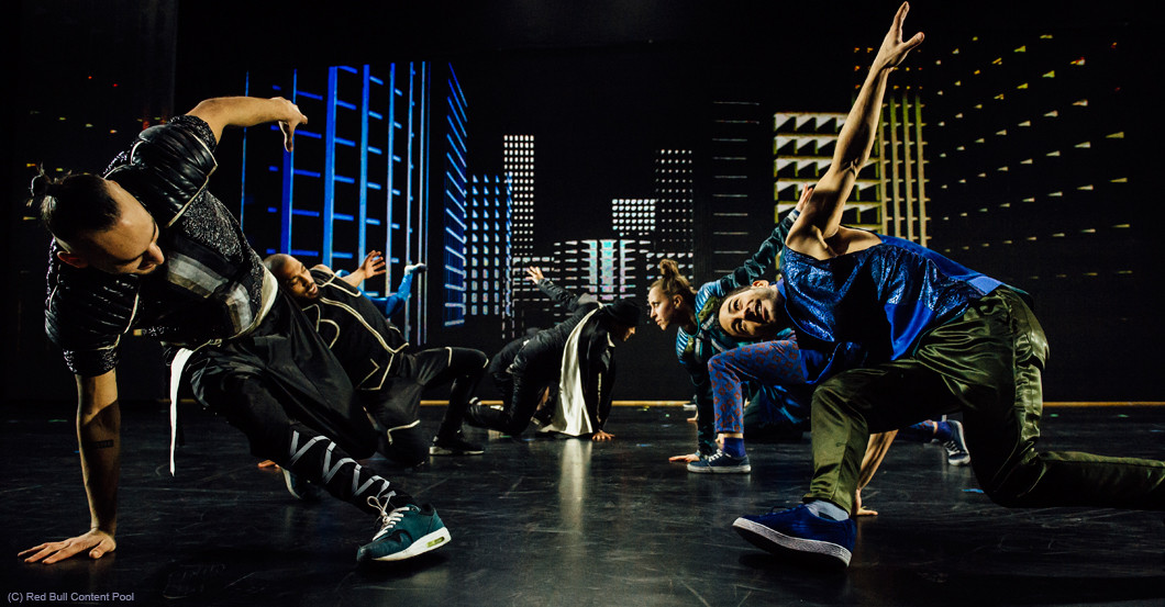  Flying Illusion Show 