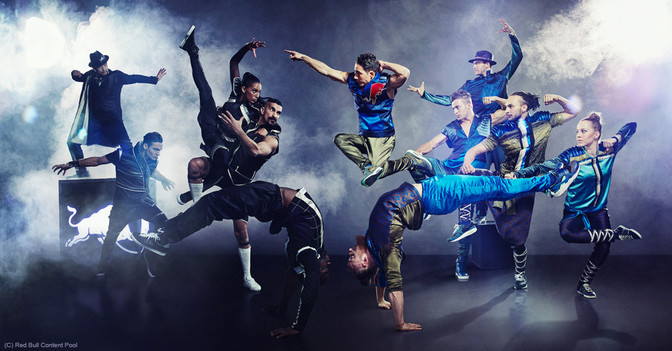  Flying Illusion Show 