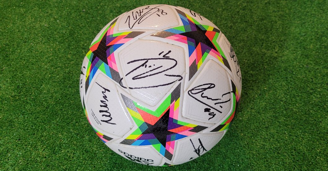 Frankfurt CL-Spielball   Frankfurt CL-Spielball