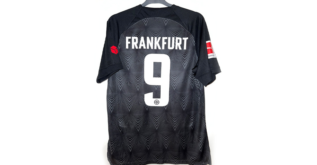 Frankfurt Trikot auswärts   Frankfurt Trikot auswärts