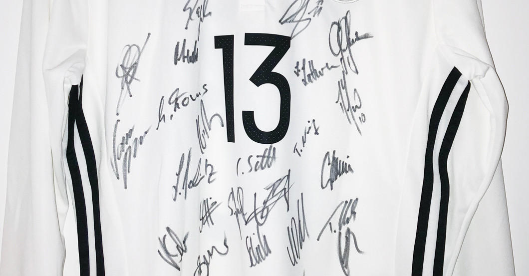 Fußball Frauen Trikot   Fußball Frauen Trikot