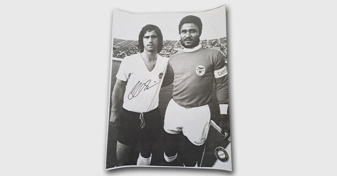 Gerd Müller und Eusebio   Gerd Müller und Eusebio