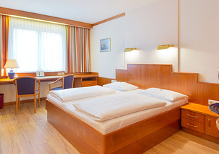  GF Sporthotel und Kickers 