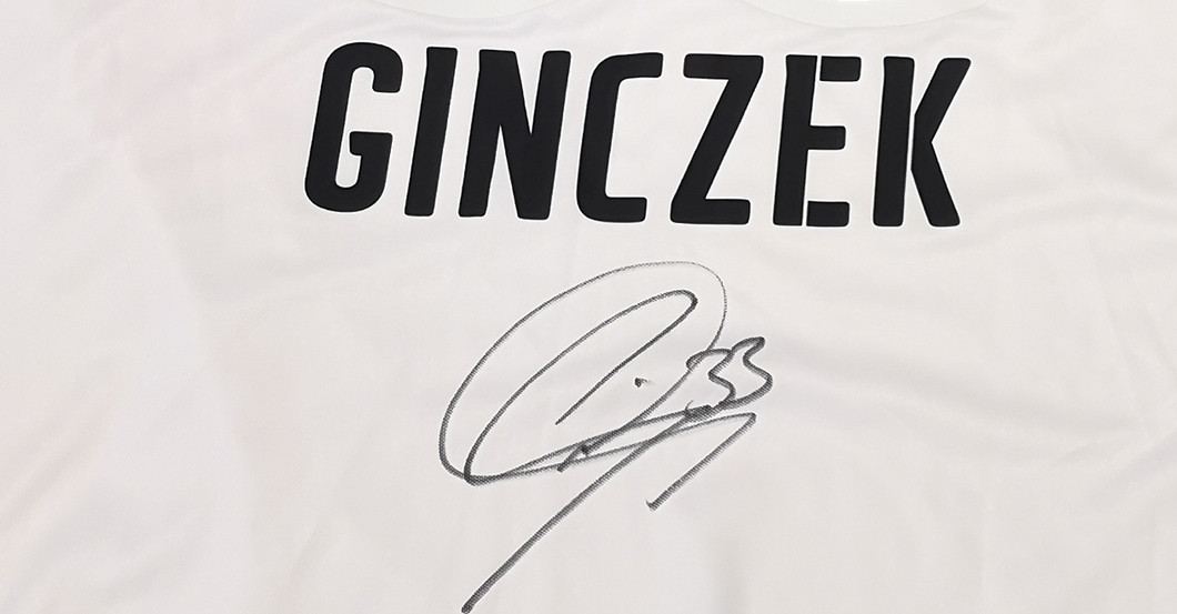 Ginczek Trikot VfB   Ginczek Trikot VfB