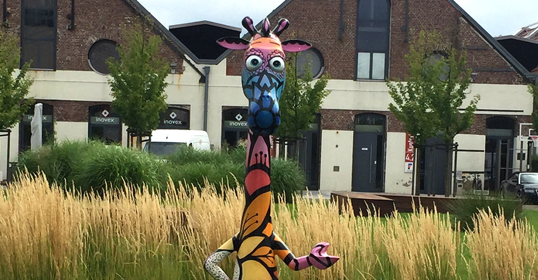 Giraffe Flower Power   Giraffe Flower Power