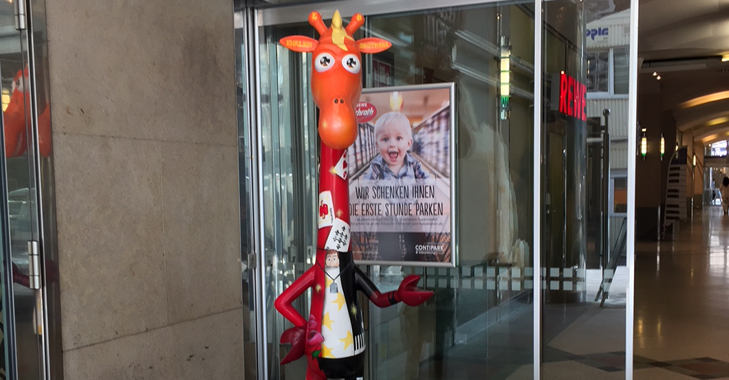 Giraffe Magic Moments   Giraffe Magic Moments