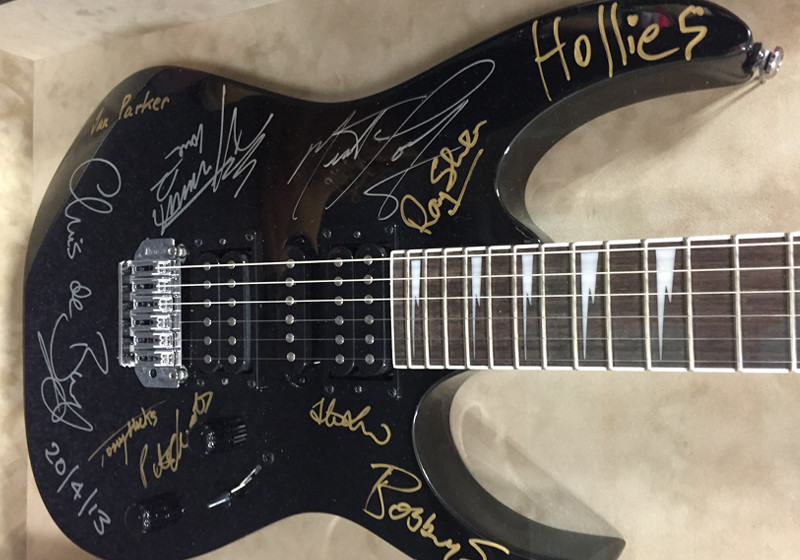  Gitarre von Poplegenden 